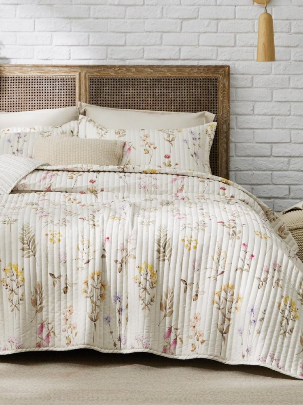 Fall Quilts Queen Size, Reversible Botanical Floral Comforter